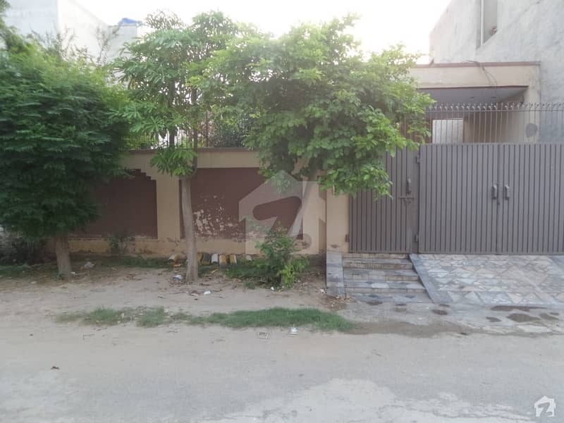 Single Storey Beautiful House For Sale In Jawad Avenue Okara