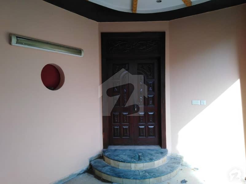 17 Marla Double Storey House Available For Rent