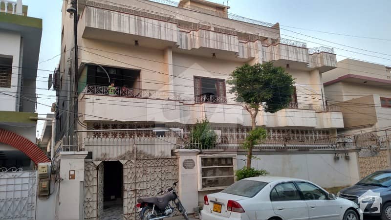 فیڈرل بی ایریا ۔ بلاک 10 فیڈرل بی ایریا کراچی میں 10 کمروں کا 16 مرلہ مکان 5.5 کروڑ میں برائے فروخت۔