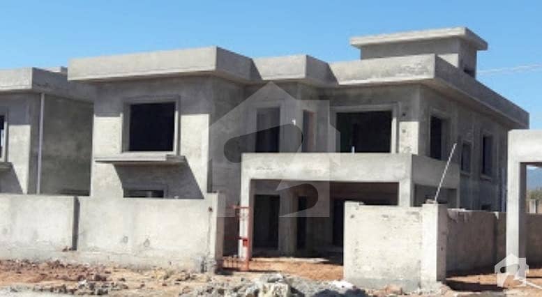 Grey Structure House Is For Sale In PHAF Officers Residencia