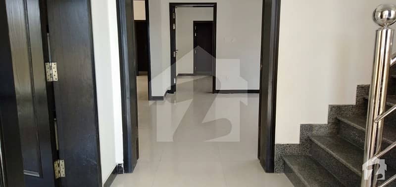 10 Marla Beautiful Corner Ground Portion For Rent In Bahria Town Rawalpindi