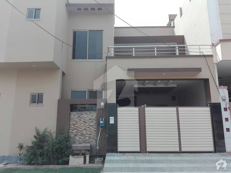 ایڈن ایگزیکٹو ایکسٹینشن ایڈن گارڈنز فیصل آباد میں 4 کمروں کا 14 مرلہ مکان 1. 5 کروڑ میں برائے فروخت۔