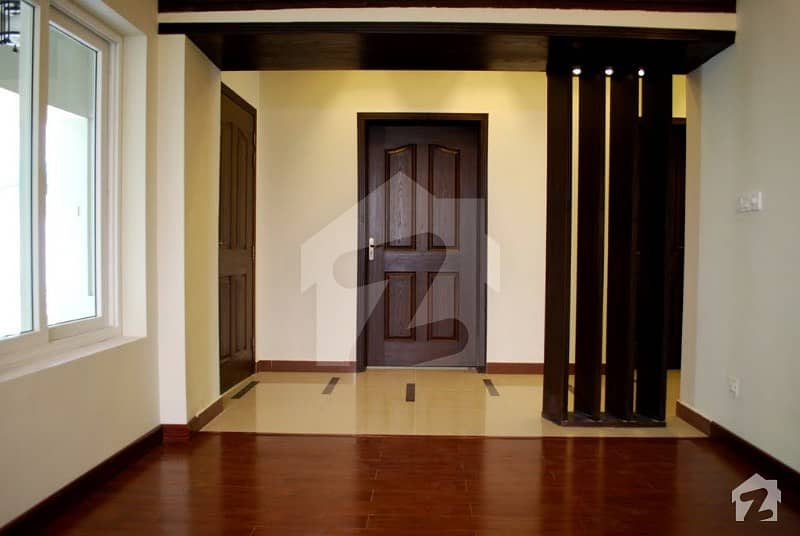 ایف ۔ 7 اسلام آباد میں 2 کمروں کا 1 کنال مکان 10 کروڑ میں برائے فروخت۔