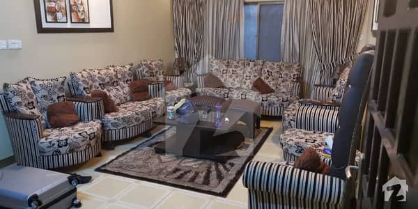 مقبول آباد سوسائٹی کراچی میں 3 کمروں کا 9 مرلہ فلیٹ 2. 1 کروڑ میں برائے فروخت۔