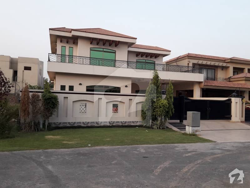 ڈی ایچ اے فیز 5 ڈیفنس (ڈی ایچ اے) لاہور میں 6 کمروں کا 1 کنال مکان 4.1 کروڑ میں برائے فروخت۔