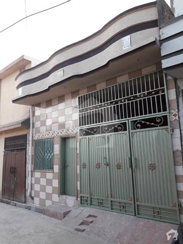 واہ لِنک روڈ راولپنڈی میں 2 کمروں کا 13.6 کنال مکان 31 لاکھ میں برائے فروخت۔