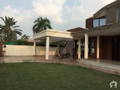 2 Kanal Super Luxury Corner Bungalow For Offices School And Families For Rent At 100 Feet Road