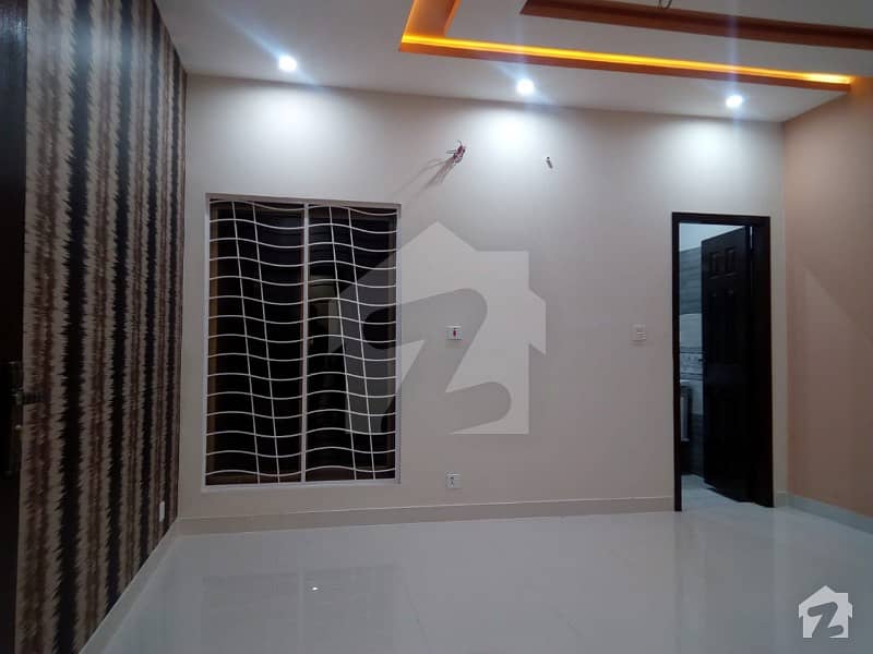 10 Marla Brand New House For Sale In Uet Society