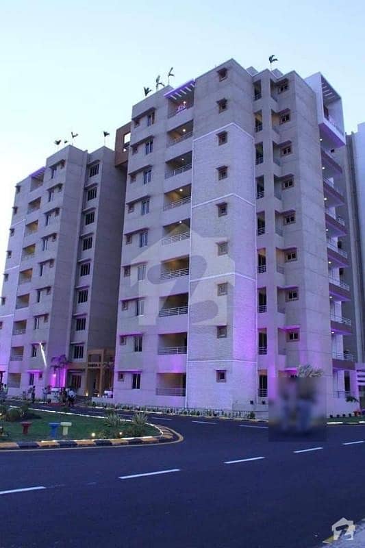 نیول ہاؤسنگ سکیم کراچی میں 5 کمروں کا 0.98 کنال فلیٹ 7.5 کروڑ میں برائے فروخت۔