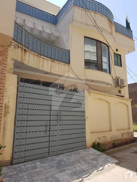 درمنگی ورسک روڈ پشاور میں 6 کمروں کا 7 مرلہ مکان 1. 3 کروڑ میں برائے فروخت۔