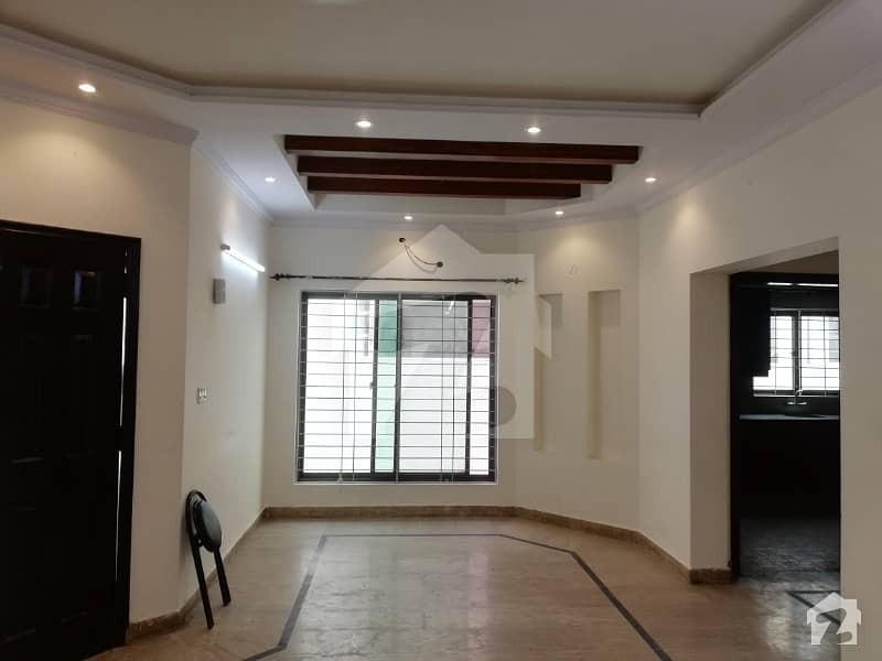 Leads Offer 10 Marla Slightly Used Bungalow In Dha Phase 8