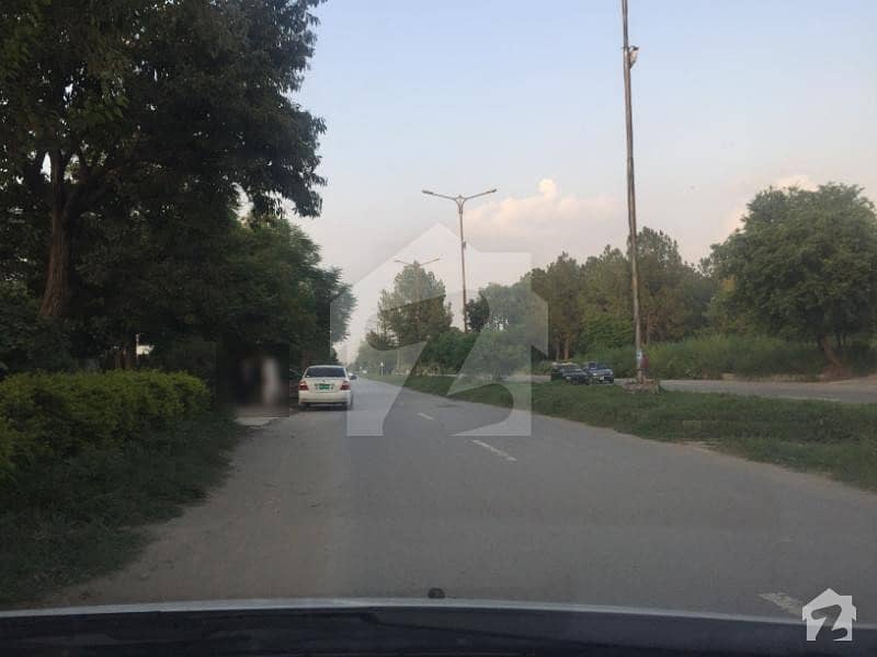 G9 house for rent beautiful location 6 bed with bath G9/1, G9