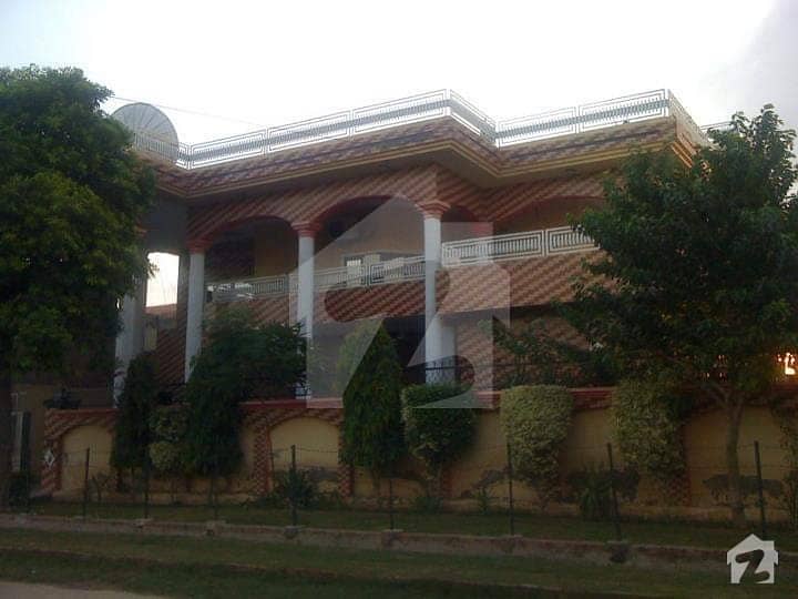 25 Marla House conner for sale in paf officers Colony