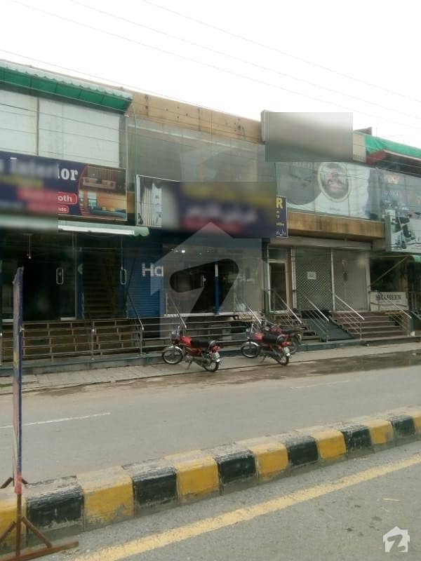 پی آئی اے مین بلیوارڈ لاہور میں 6 مرلہ دکان 4.8 کروڑ میں برائے فروخت۔