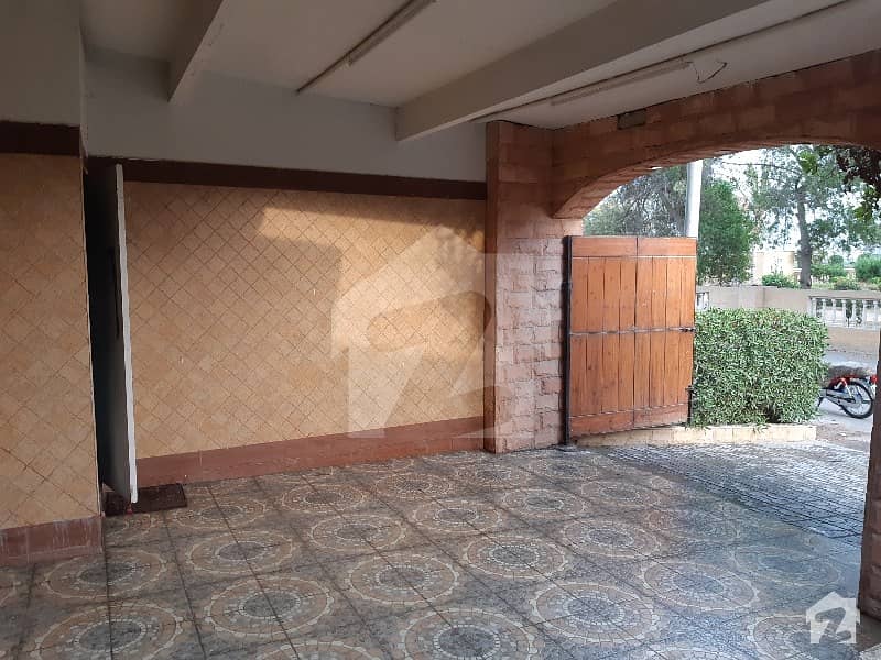 UNFURNISHED OR FURNISHED BOTH OPTIONS AVAILABLE MODERN STYLISH EXCLUSIVE APARTMENT LOOK LIKE INDEPENDENT BUNGALOW 3 BEDROOMS MODERN APARTMENT