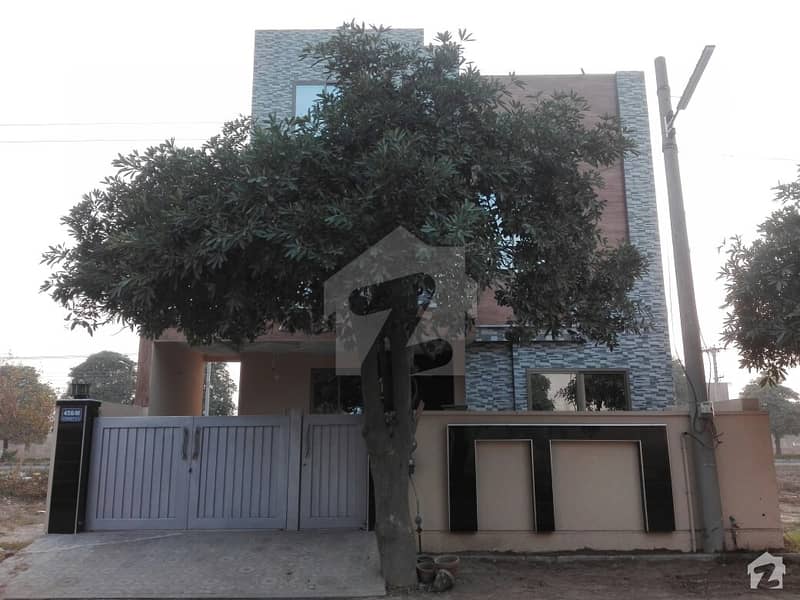 واپڈا سٹی فیصل آباد میں 4 کمروں کا 10 مرلہ مکان 1. 5 کروڑ میں برائے فروخت۔