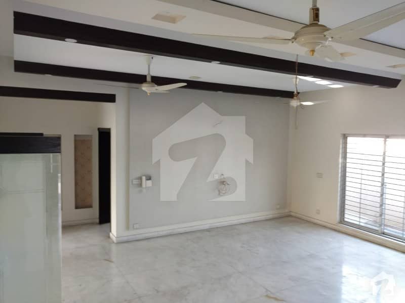 1 Kanal Brand New Self Constructed Mazhar Muneer Design Bungalow DHA Lahore