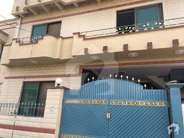 سوان گارڈن اسلام آباد میں 7 کمروں کا 8 مرلہ مکان 1.35 کروڑ میں برائے فروخت۔