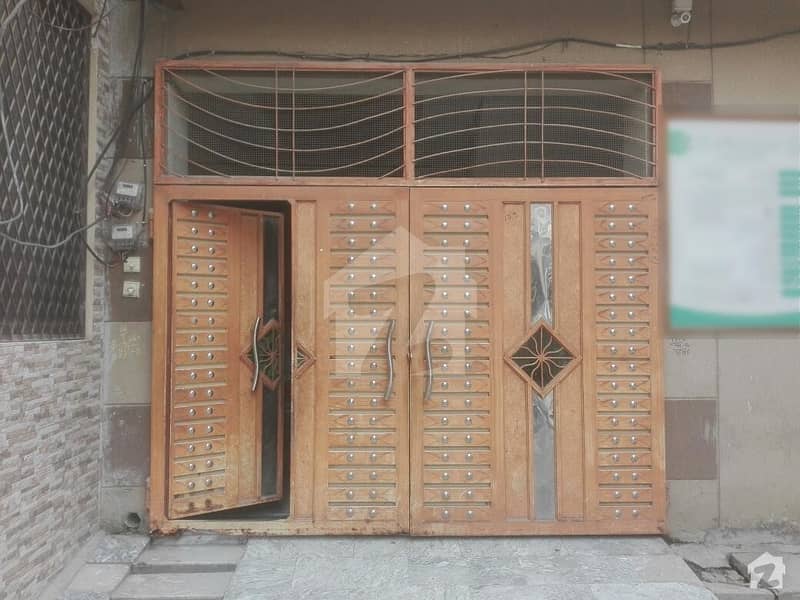 سمن آباد لاہور میں 4 کمروں کا 5 مرلہ مکان 1. 15 کروڑ میں برائے فروخت۔