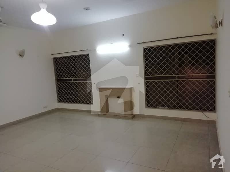 4 Bed Kanal Full House For Rent