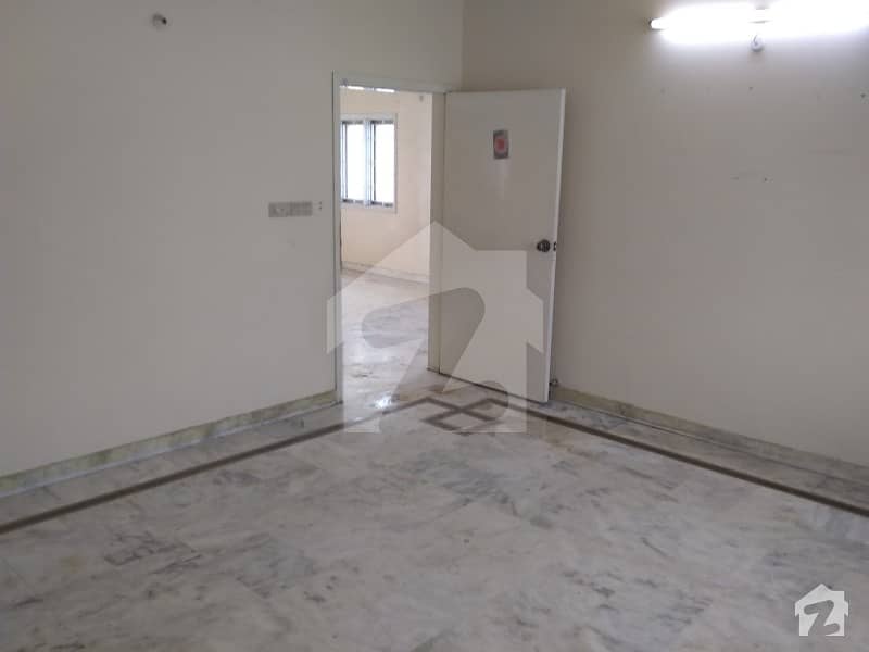 Portion Available For Rent 600 Yard 2 Bed  Lounge In Gulshan E Iqbal Block 9