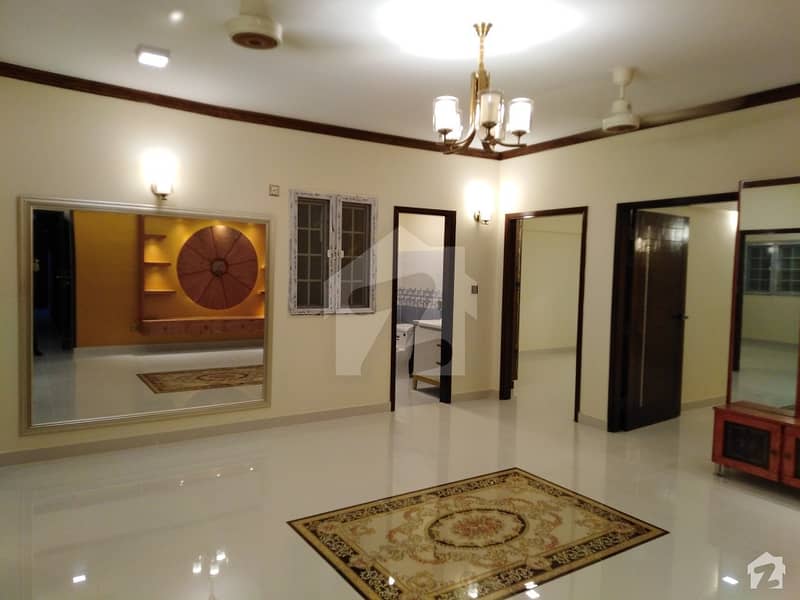 2nd Floor Flat With Lift Is Available For Sale