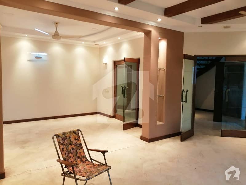 One Kanal Newly Renovated House For Rent