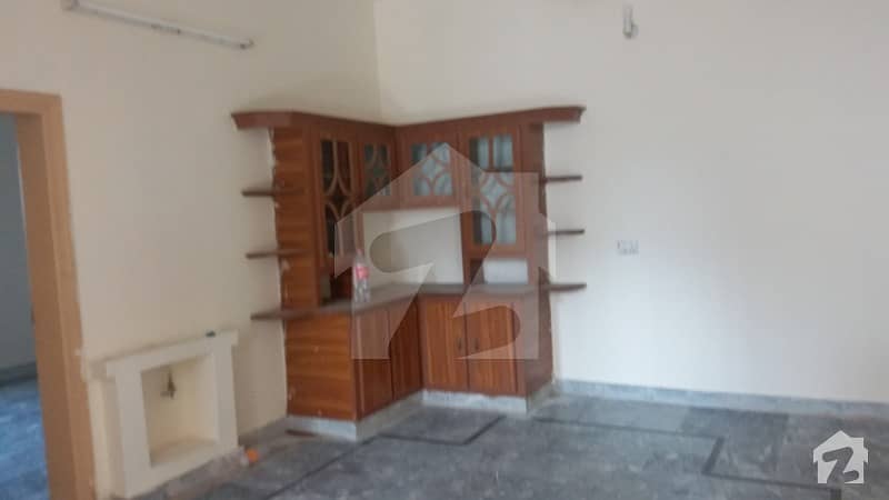 Hayatabad phase 6 f8 upper portion  3room 2room  lower portion  with car parking  rant  33000