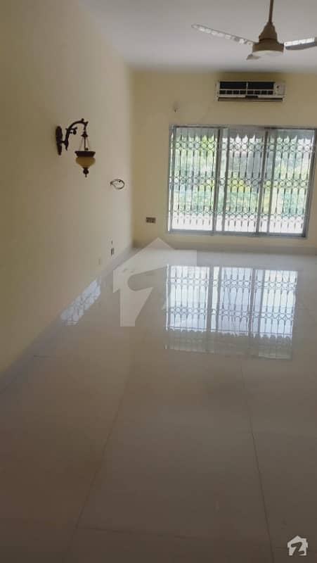1 KANAL HOUSE AVAILABLE FOR RENT IN GARDEN TOWN