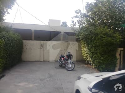 13marla double story home 5bed tvl dd for sale in Gullbarag 3 near hafeez senter 13marla double story home 5bed tvl dd for sale in Gullbarag 3 near hafeez senter