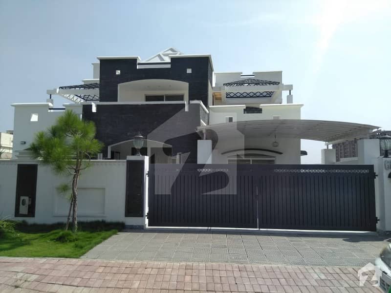 Kinal house with extra land available for sale in bahria town phase 8 Kinal house with extra land available for sale in bahria town phase 8