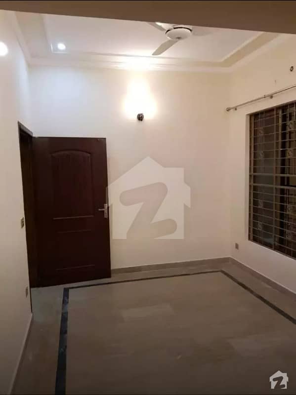 طارق گارڈنز ۔ بلاک ای طارق گارڈنز لاہور میں 4 کمروں کا 5 مرلہ مکان 1.15 کروڑ میں برائے فروخت۔
