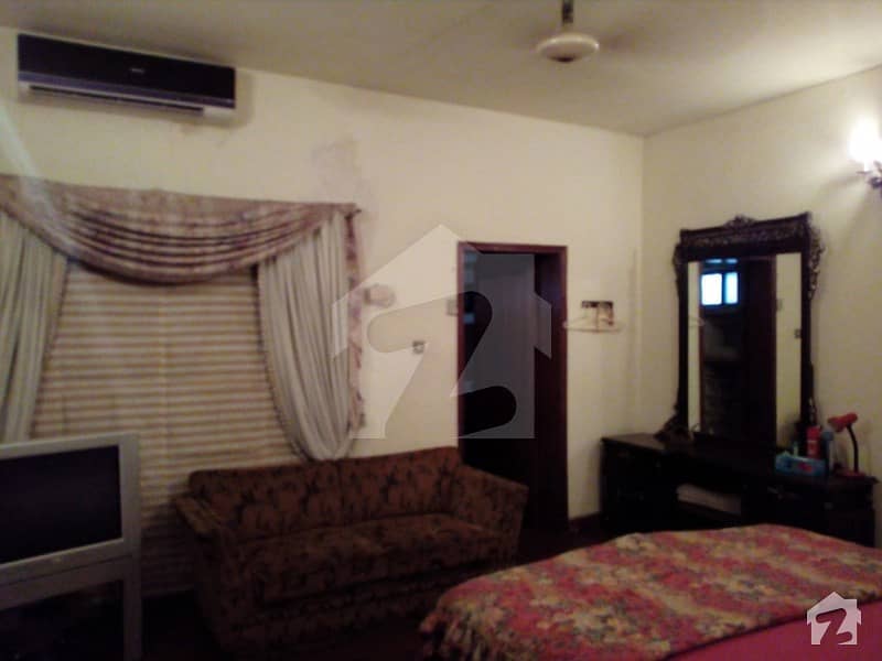 Fully Furnished Flats and Rooms For Rent Cantt Lahore