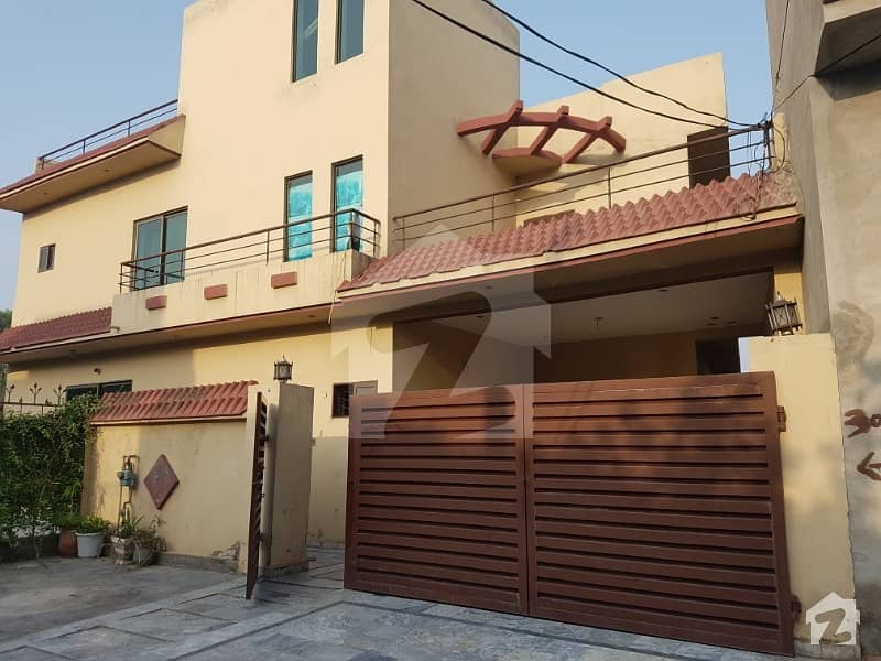 12 Marla Double Story Corner House At Beautiful Location Lahore Press