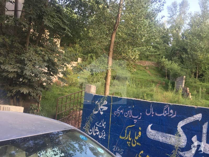 نیو مری مری میں 1.9 کنال رہائشی پلاٹ 75 لاکھ میں برائے فروخت۔