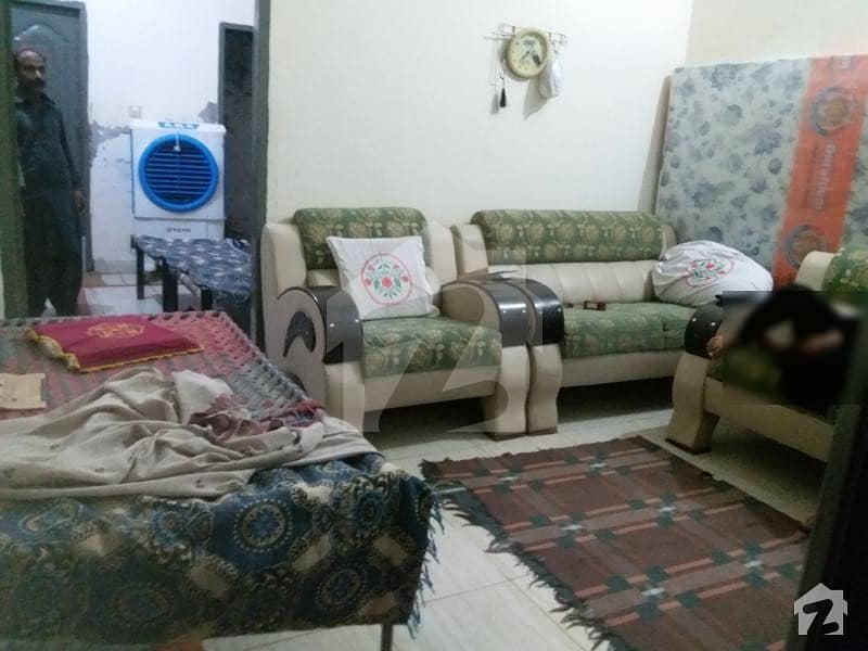 نجف کالونی ملتان روڈ لاہور میں 2 کمروں کا 2 مرلہ مکان 21 لاکھ میں برائے فروخت۔