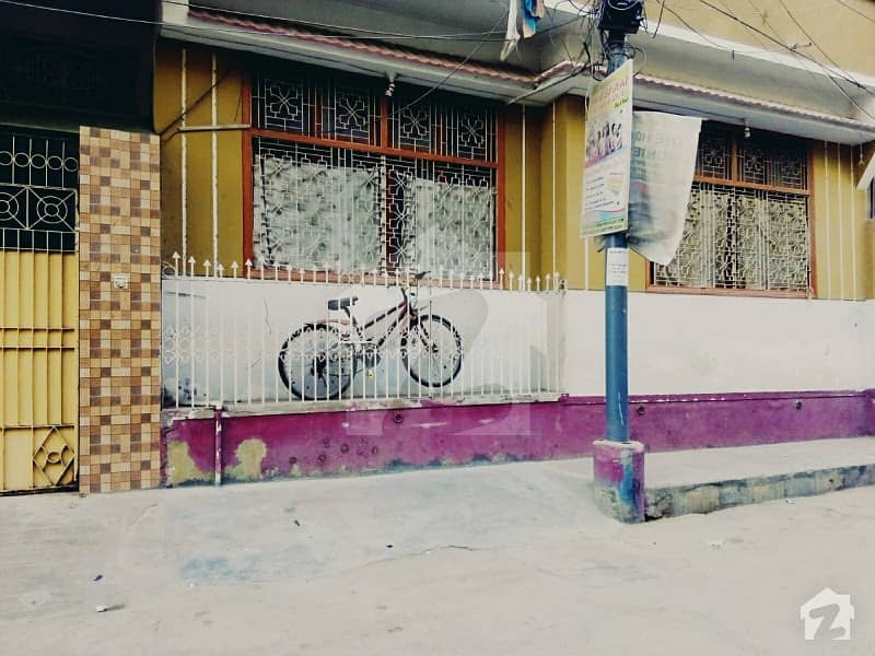ناظم آباد - بلاک 5اے ناظم آباد کراچی میں 2 کمروں کا 4 مرلہ زیریں پورشن 40 لاکھ میں برائے فروخت۔