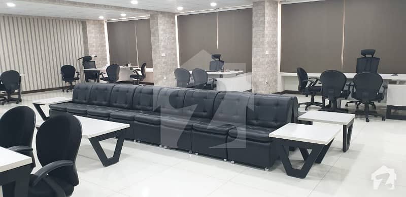 Executive 2000 sqt Office Space Available  For Rent