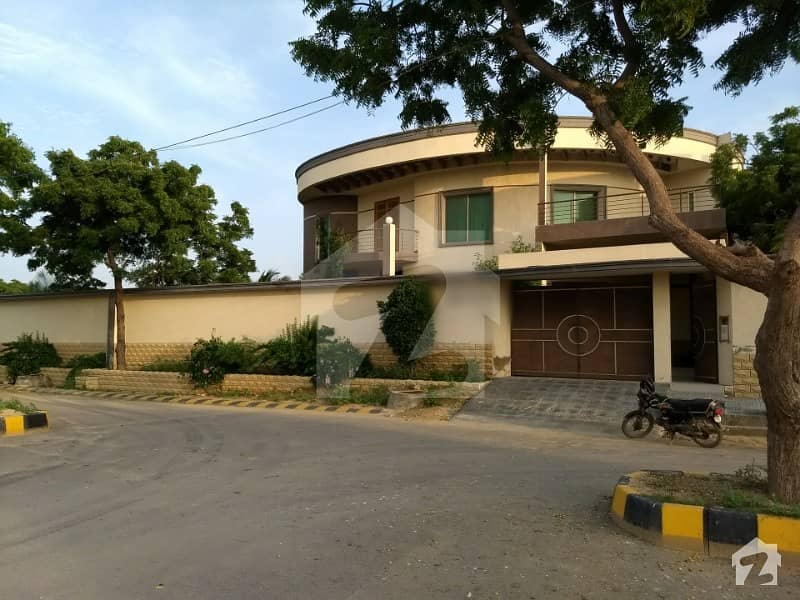 کورنگی کراچی میں 4 کمروں کا 6 کنال فارم ہاؤس 22 کروڑ میں برائے فروخت۔
