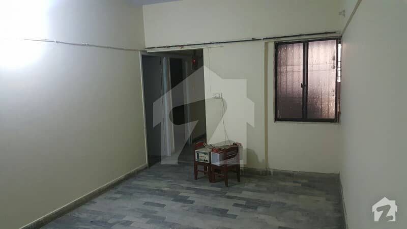 Gulshan E Iqbal - Big Apartment Is Available For Sale