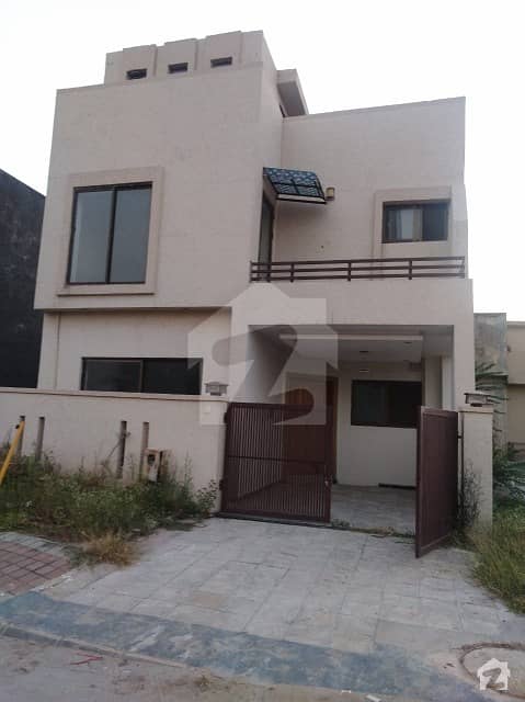A Beautiful And Graceful House For Rent In Rafi Block Phase 8