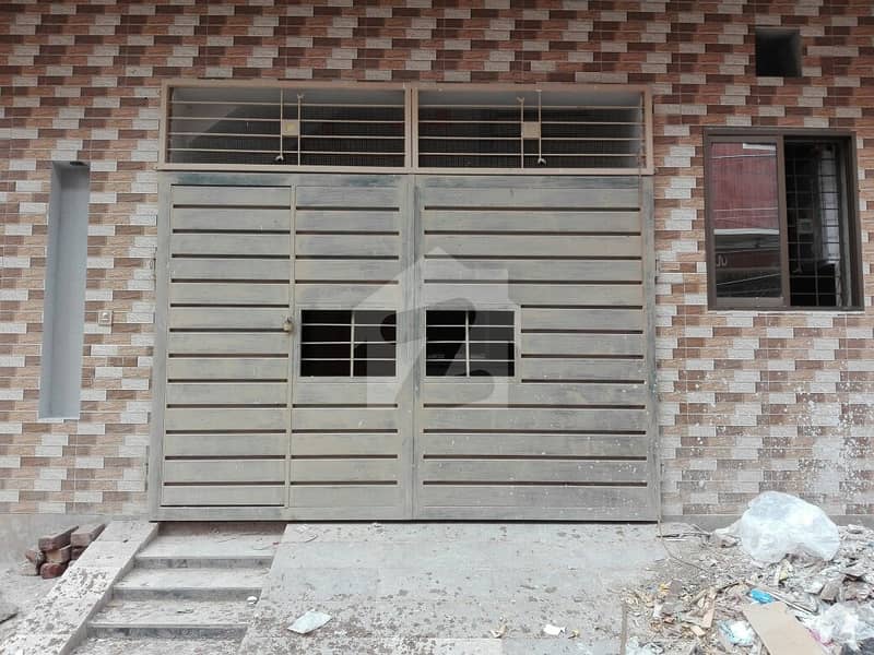سمن آباد لاہور میں 4 کمروں کا 5 مرلہ مکان 1. 25 کروڑ میں برائے فروخت۔