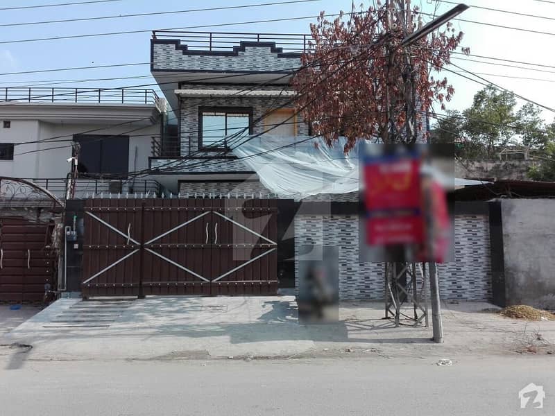 سمن آباد ۔ بلاک این سمن آباد لاہور میں 6 کمروں کا 12 مرلہ مکان 3. 1 کروڑ میں برائے فروخت۔