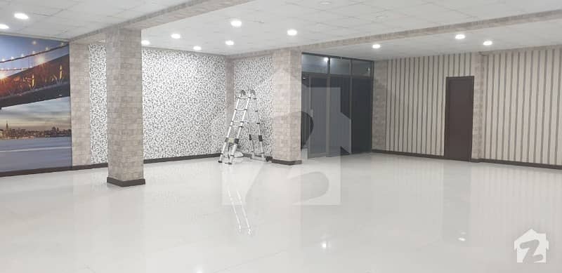 Executive 2000 sqf Office Space Available  For Rent