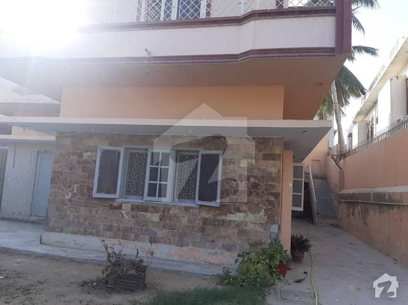 نارتھ ناظم آباد ۔ بلاک ایف نارتھ ناظم آباد کراچی میں 6 کمروں کا 19 مرلہ مکان 5 کروڑ میں برائے فروخت۔