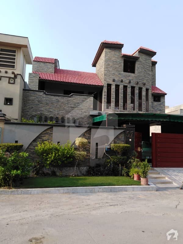 1 Kanal House Far Sale - Gul E Damin College Road Lahore 1 Kanal House Far Sale - Gul E Damin College Road Lahore