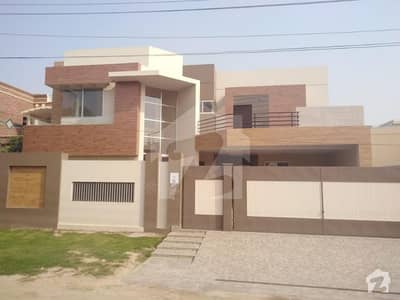 1 Kanal New House Available For Sale 1 Kanal New House Available For Sale