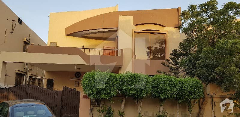 نیوی ہاؤسنگ سکیم کارساز کراچی میں 5 کمروں کا 14 مرلہ مکان 9.5 کروڑ میں برائے فروخت۔
