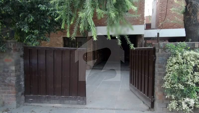 12 Marla House For Rent In G Block Of Gulberg 2 Lahore