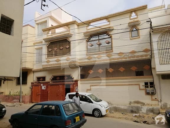 گلشنِ جمال گلشنِ اقبال ٹاؤن کراچی میں 6 کمروں کا 10 مرلہ مکان 3.6 کروڑ میں برائے فروخت۔